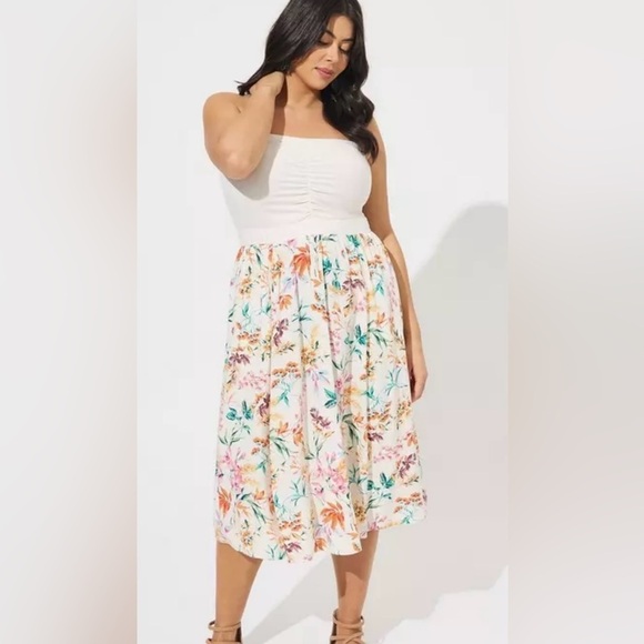 torrid Dresses & Skirts - Torrid Women’s Midi Jersey Challis Sweetheart Tube Dress with Floral Print Sz 2X